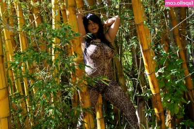 Aiysha Saagar [ aiysha-saagar ] - haha hey 🍑🍑🍑