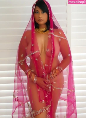 Aiysha Saagar [ aiysha-saagar ] - https://onlyfans.com/737843453/jencobriza