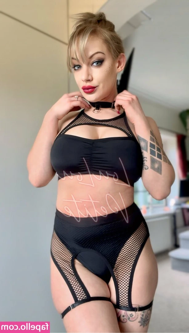 misslouloupetite - 🇬🇧 Lewd vid of the month is up! But I have to correct myself: