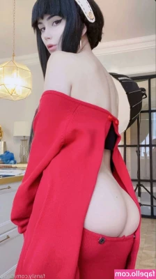 Oichi [ oichi-1 ] - Who doesn't love hard nipples? 🤤