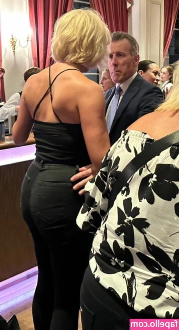 Hannah Waddingham [ hannah-waddingham ] - Like my hair cut? 😁