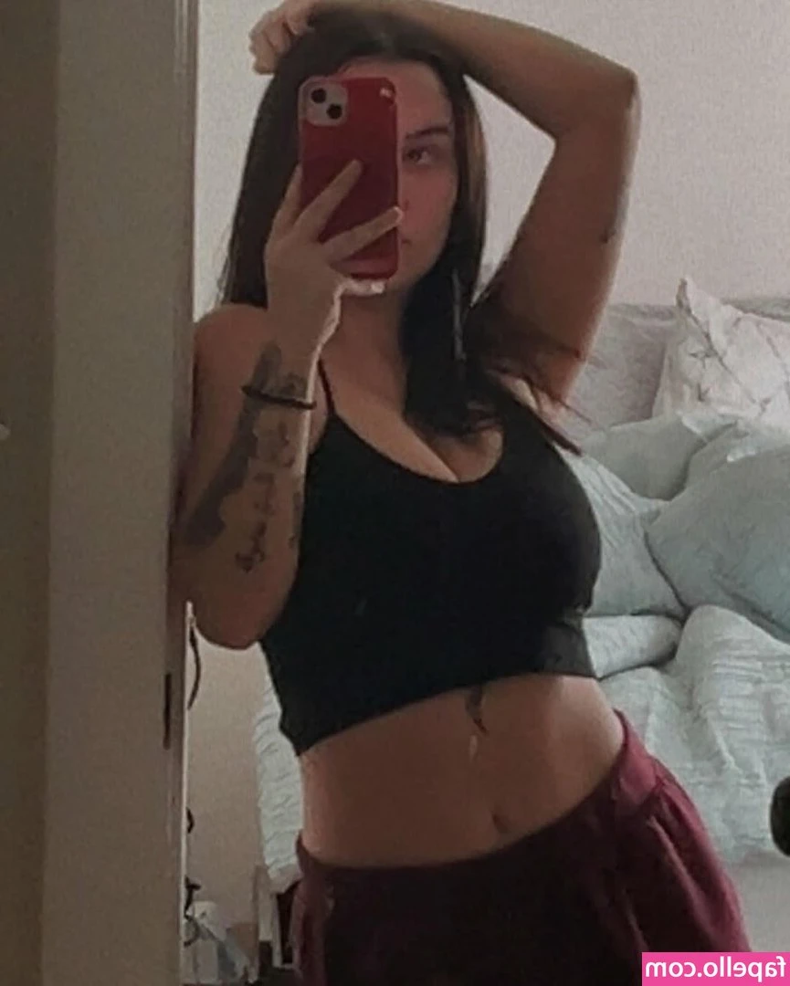 Sierra Elizabeth [ sierra-elizabeth ] - Lets take a walk 😘