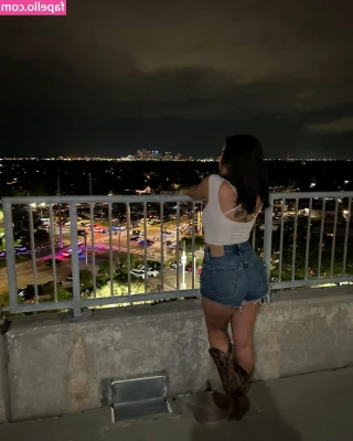 Sierra Elizabeth [ sierra-elizabeth ] - Some would say that smoking isn’t “lady-like.”   Some would say
