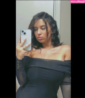 Sierra Elizabeth [ sierra-elizabeth ] - Let’s start the weekend without any panties! What do you