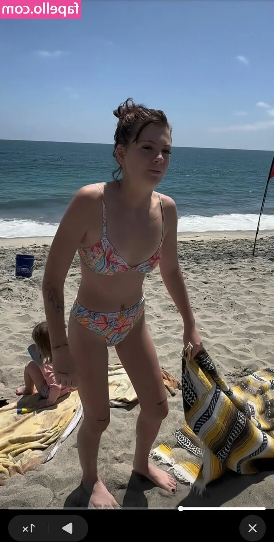 Juicybooty3000 - 🇬🇧 Crazy look 👀  🇮🇹 Sguardo da pazza 👀
