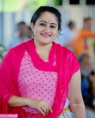 Nimisha Bijo [ nimisha-bijo ] - I’m always ready to bare all baby! 😉 DM me and find out
