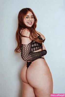 Carolina Fernanda [ carolina-fernanda ] - baby are you ready to play this fiery Friday 🔥🥵