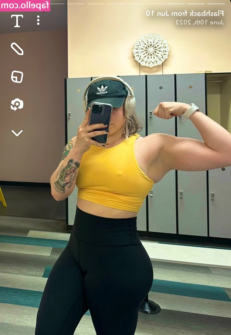 tiredfaeriechar - Out being a soccer mom! Wanna get my coffee ☕️ for me?!   Tip $5