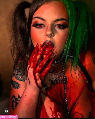 Scary Zara Mary [ scary-zara-mary ] - Catching up with DMs 🖤 this weekend and next week I’ll be a bit