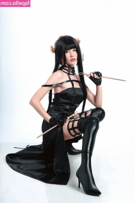 Meduzko Boosty Help . [ meduzko-boosty-help ] - Listen, someone in my here is leaking my content to a Reddit