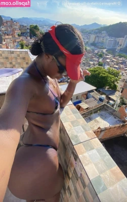 Karolayne - The back is as good as the front