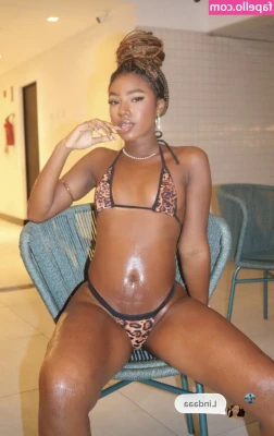 Karolayne - After watching me and taking photos, my husband couldn’t hold back