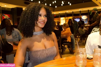  [ amara-kioni ] - If you love to see me in boots I have a leather pair 🥰 on my new