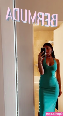 Taylor Frisana [ taylor-frisana ] - Today: Cute rear view? 💗