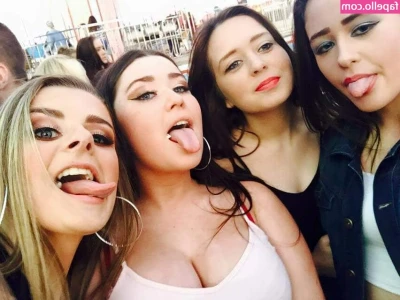 Aimee Turley [ aimee-turley ] - aight I just kicked everyone out my house so I can do these videos