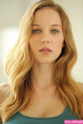 Tina Ivlev [ tina-ivlev ] - Kara has your Kryptonite right here