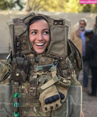 Michelle Keegan [ michelle-keegan ] - para los que les gusta las tangas