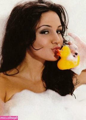 Michelle Keegan [ michelle-keegan ] - This is the second year in a row my secret santa didn t get ANYTHING