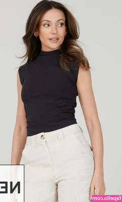 Michelle Keegan [ michelle-keegan ] - Gamer girl loves bwc
