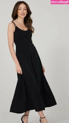 Michelle Keegan [ michelle-keegan ] - I think black is the right color for me