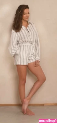 Michelle Keegan [ michelle-keegan ] - Stream started at 04 19 2023 07 32 pm  Slippery soapy shower time
