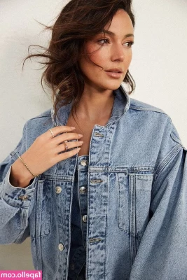 Michelle Keegan [ michelle-keegan ] - I m innocent but sensual   I want your tongue on my tits    nelabal