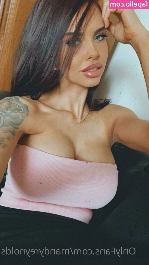 Mandy Reynolds [ mandy-reynolds ] - having a lazy sunday when i clearly should be cleaning lmao