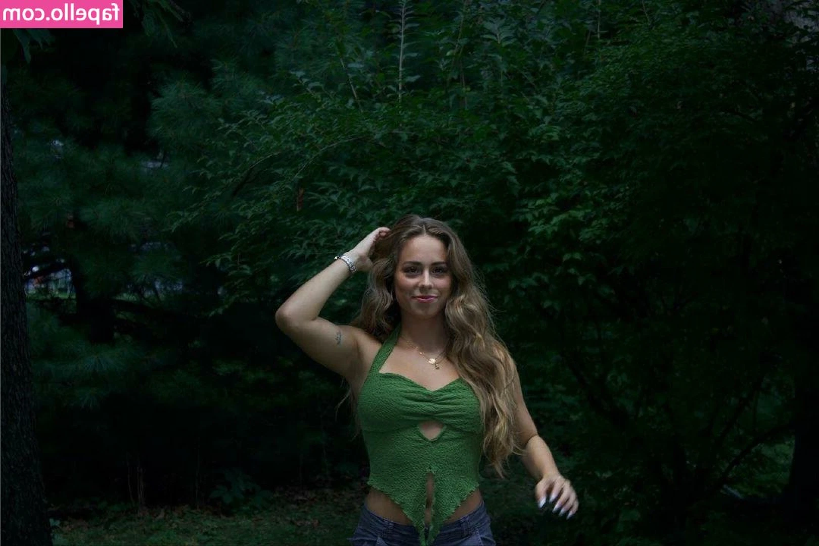 Olivia Fabry [ olivia-fabry ] - My big blurry butt crack pc: @kc90001