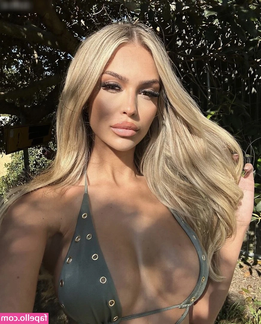 Tyla Heritage [ tyla-heritage ] - When it’s finally football season 🏈🤤🧦 Do you think u would