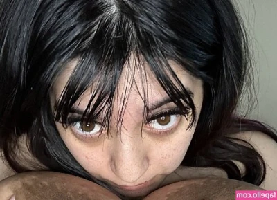 Christina - HUGE creampie