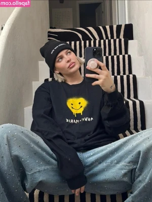 Annemarie - Baby girl needs to buy more weed today, who’s gonna help her get