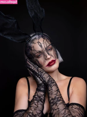 Annemarie - Just so everyone knows  NO I do not do private in person sessions or