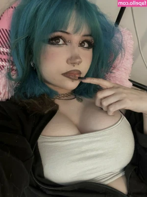 Terann Hilow [ terann-hilow ] - titties 🥰