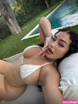 Tyla urgirltylaxx [ tyla-urgirltylaxx ] - At 420 I post another juicy clip for you ! I can’t wait if your