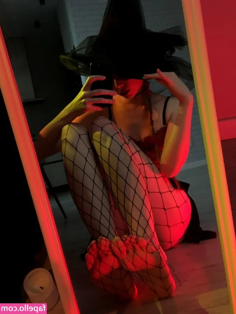 Alien_alina [ alien-alina ] - Do you like this color?💜😈
