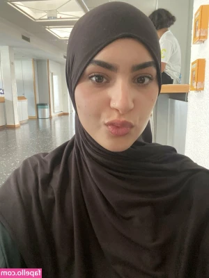 Hijab On [ hijab-on ] - Tell me everything you want to do with my tits🔥💖👀 I'll be