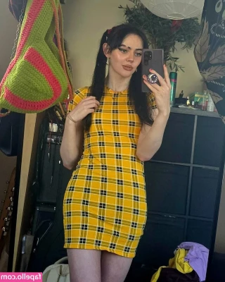 Stephanie Sorensen [ stephanie-sorensen ] - Would you Smack Dat?