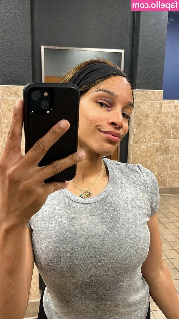 Kaci Lennox [ kaci-lennox-10 ] - Lights, camera, wanna see me in action? 😏💕