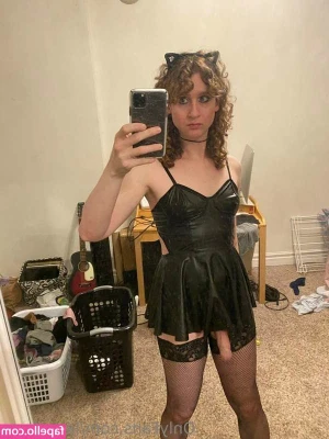 Lana Sharp [ lana-sharp ] - I’m just obsessed with popsicles lately 😈🥶