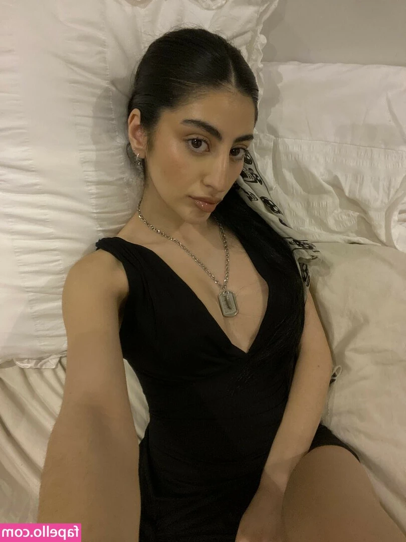 lil.sweeets3 [ lil-sweeets3 ] - Step mom has special message for you!
