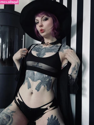 FaerieBlossom - It's video night 🍑🍑🍑