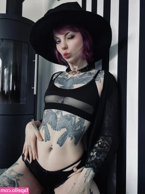 FaerieBlossom - Help me take this dress off in my DM