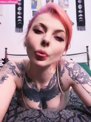 FaerieBlossom - 🇬🇧 it's really hot today, I can't stand it 😫🥵 Wait you in