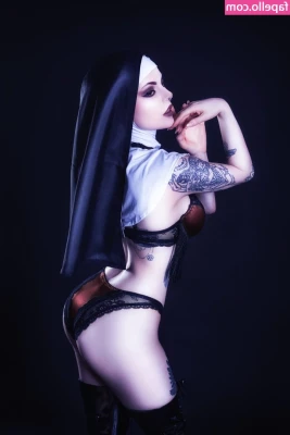 FaerieBlossom - Living for the moments that make me smile, I'm in love with the