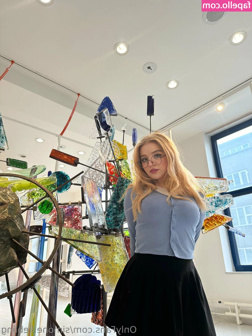 simunka.show [ simunka-show ] - Just getting ready to do a little weekend house cleaning 🧹 🧽