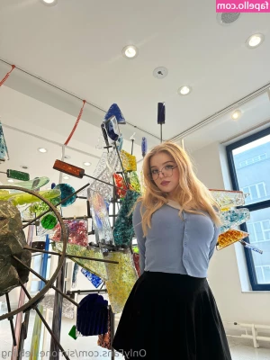 simunka.show [ simunka-show ] - Just getting ready to do a little weekend house cleaning 🧹 🧽