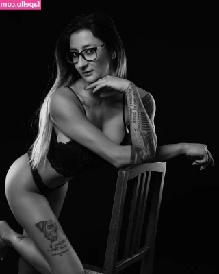 Iamsunny.xo___ [ iamsunny-xo ] - Do you like my fishnet ?? 🐥🤪🔥😈🤷🏼‍♀️