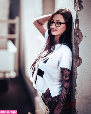 Iamsunny.xo___ [ iamsunny-xo ] - Get closer, I know you want to!
