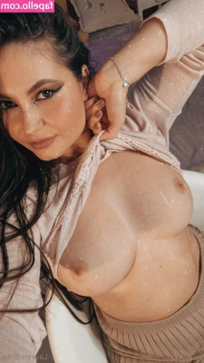 Laurenbrite - cake aftermath of me sitting on it hahahaha