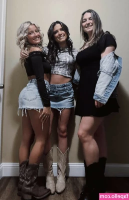 Maddie Coover [ maddie-coover ] - We gonna buy new clothes for the videos! Do you prefer option 1
